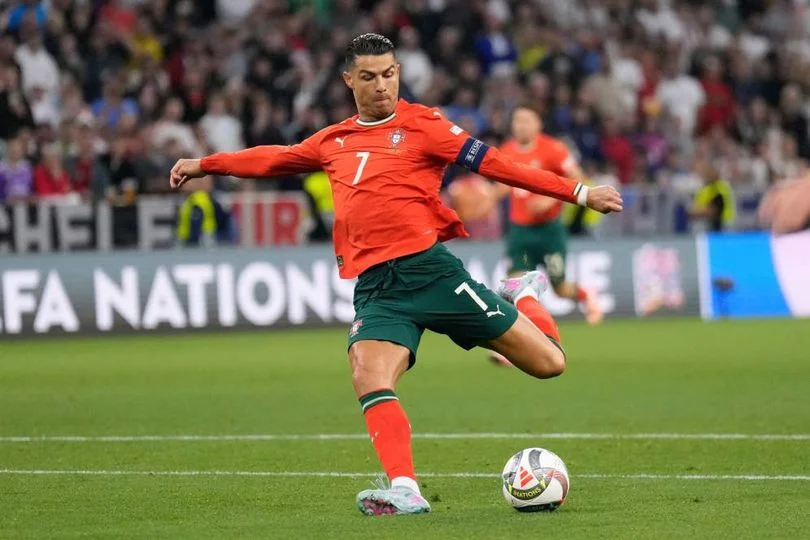 Ronaldo Buka Suara Soal Ballon d Or 2025 Lamine Yamal atau Ousmane Dembele