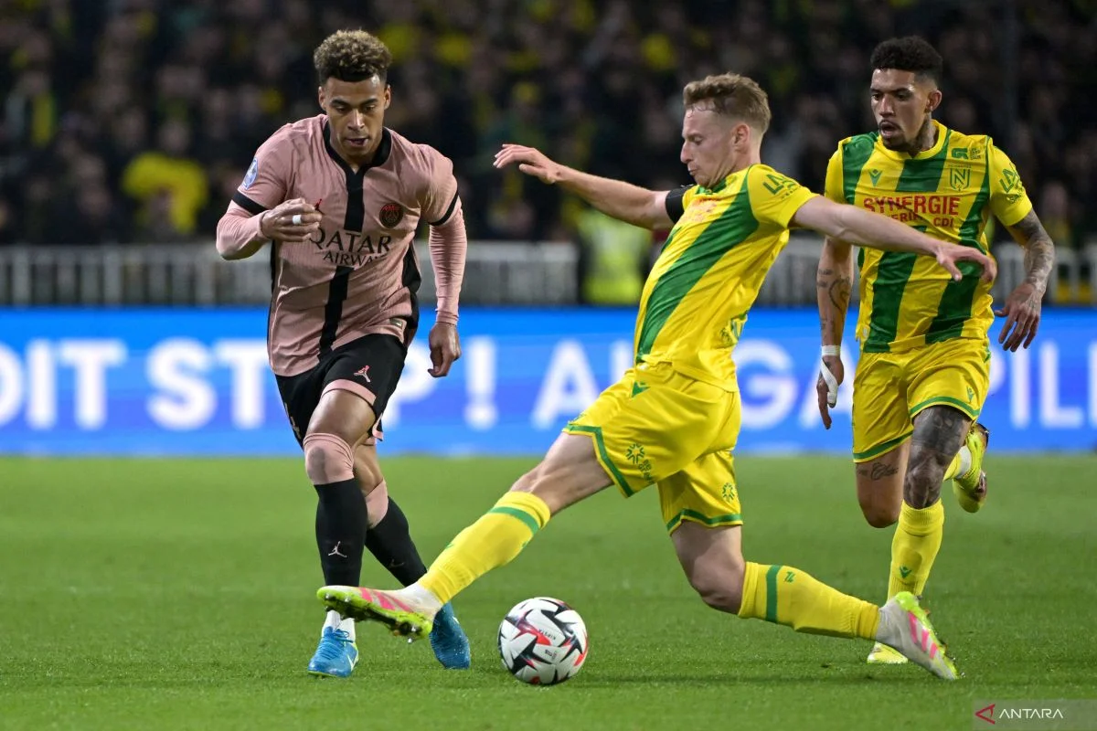 PSG bermain imbang 1 1 ketika bertandang ke markas Nantes